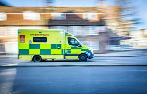 Hemijski incident u Velikoj Britaniji: Sedam osoba hospitalizovano, sumnja se da je voda bila zatrovana