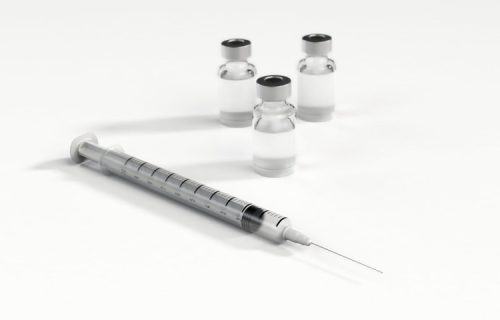 Nemac se protiv korone vakcinisao 217 puta: Čini se da nije pretrpeo nikakve štetne posledice