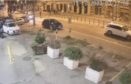 Njih 20 prebilo mladića nasred Karađorđeve: Pojavio se stravičan snimak tuče u centru Beograda (VIDEO)