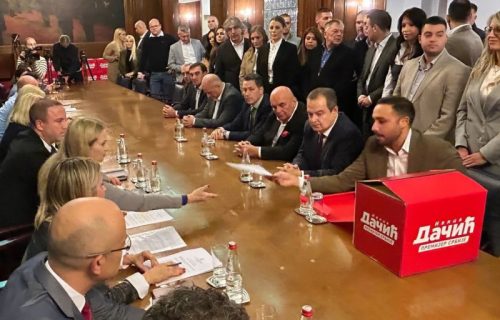 Koalicija oko SPS predala izbornu listu Ivica Dačić - premijer Srbije sa 20.000 potpisa