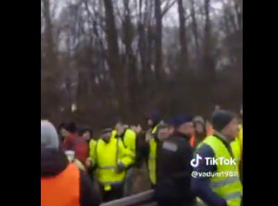 "SMRT POLJACIMA, SLAVA UKRAJINI": Drama na granici, situacija eskalirala (VIDEO)