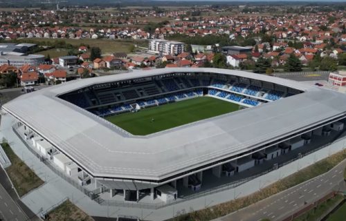 Ludnica u Pančevu: Čukarički se jedva sprečio novu blamažu, ali ni