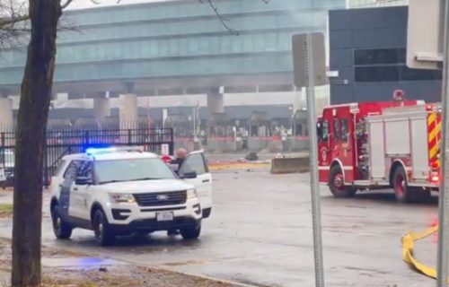 Eksplozija u blizini Nijagarinih vodopada: Automobil udario u ogradu i odleteo u vazduh, most zatvoren
