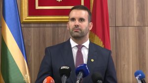 Spajić upozorio na energetsku kataklizmu: “Kopnena invazija može da podigne cenu nafte čak do 300 dolara”