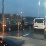 Lančani sudar kod Mladenovca: Slupana tri vozila, došlo do zastoja u saobrćaju (VIDEO)