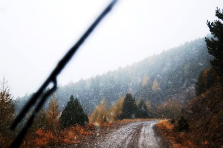 NEVREME širom zemlje: Ovih OSAM delova Srbije pogađaju pljuskovi sa grmljavinom