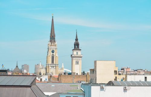 Sve više maloletničkih trudnoća u Novom Sadu, lekari otkrivaju zašto to može da bude opasno