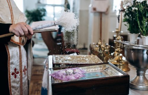 Počelo suđenje bračnom paru koji je oskrnavio oltar u crkvi: U Bavarskoj se ne pamti ovako nešto