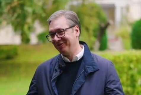 Vučić: "Tražio sam od veštačke inteligencije da pokaže Srbiju u savršenoj realnosti, čak i ona zna da zavisi od vas, od nas, od izbora" (VIDEO)