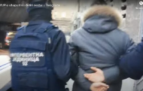Jurio dostavljača hrane, potegao pištolj: Haos na Čukarici, Interventna uhapsila muškarca