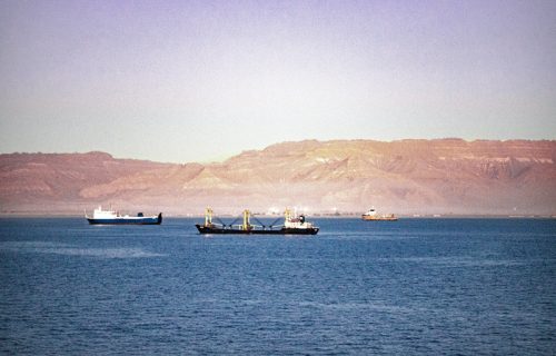 Panika među brodskim prevoznicima: Prihod od Sueckog kanala manji za 40 odsto
