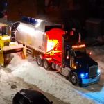 Sećate se urnebesne priče o grtalici? E, evo kako stvarno izgleda uklanjanje snega u Montrealu (VIDEO)