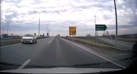 Zbog čega rizikuju tuđe živote? Ponovo vožnja suprotnim smerom na auto-putu (VIDEO)