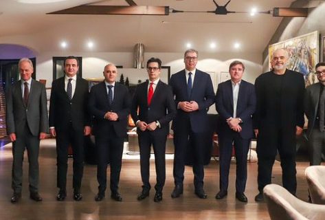 VUČIĆ U SEVERNOJ MAKEDONIJI: Večera pred važan sastanak, hvala Kovačevskom na gostoprimstvu (FOTO)