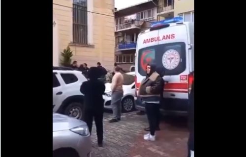 Prvi snimci napada u crkvi u Istanbulu: Napadači su nosili maske, bili su na molitvi sa vernicima (VIDEO)