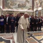Papa Franja nije mogao da završi govor u Vatikanu: Imam problem...