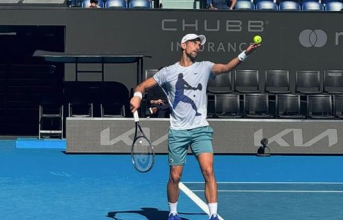 Šampion kreće u pohod na Australijan open: Đoković u odličnom raspoloženju odradio trening (VIDEO)