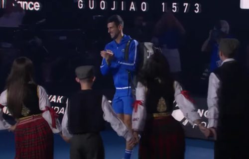 Šou Đokovića na Rod Lejver areni: Preslišao Cicipasa pa zaigrao srpsko kolo (VIDEO)