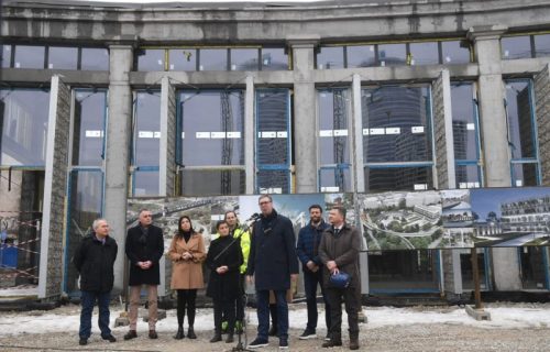 Vučić obišao radove na obnovi Ložionice: "Sve završavamo do kraja godine"(VIDEO)