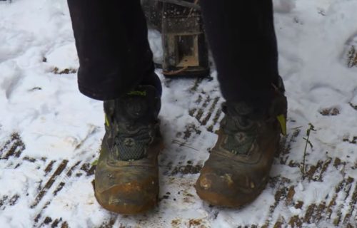 Savršen trik da ugrejete noge po ledenom danu (VIDEO)