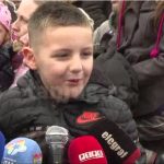 Ivan(6) je pronašao zlatnik u česnici teškoj preko 200 kg ispred Hrama Svetog Save