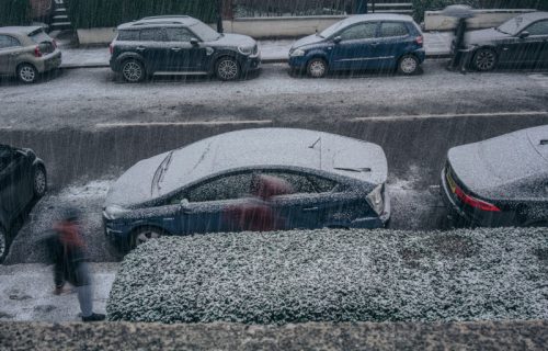 Povećan broj teških preloma zbog poledice, ruke u džepovima i pešački prelazi posebno opasni