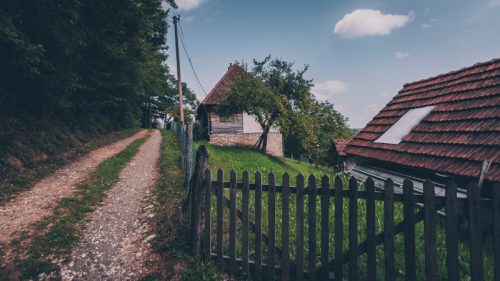 I za ove pare može da se kupi nekretnina u Srbiji: Vikendica nadomak Beograda prodaje se za 12.000 evra
