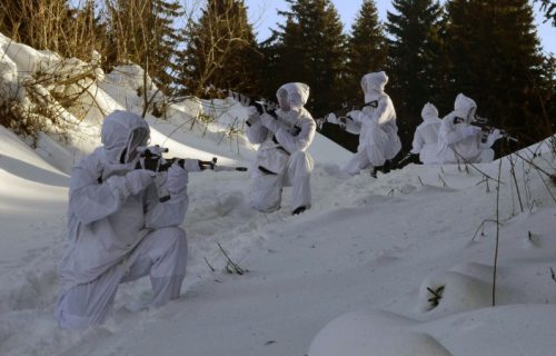 Ovako izgleda obuka izviđača Kopnene vojske u zimskim uslovima (FOTO)