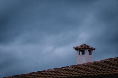 Četka, čađ i malo sreće: Pune ruke posla za dimničare, evo i šta su sve nalazili