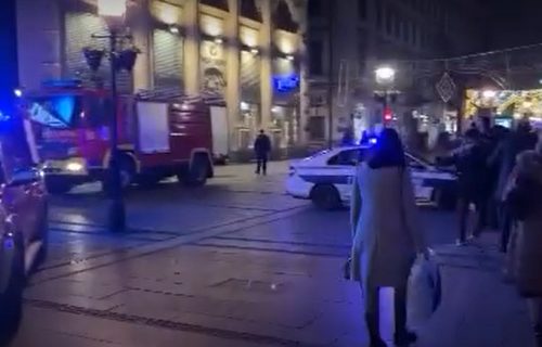 Okončana drama u Knez Mihailovoj ulici: Požar gasio veliki broj vatrogasaca, dim je kuljao na sve strane