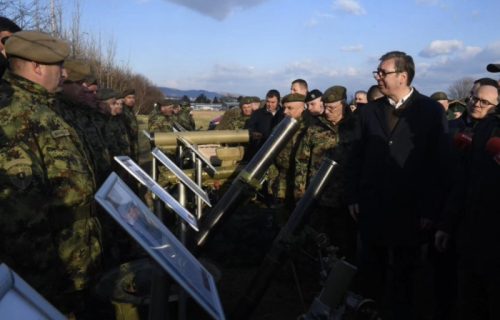 Predsednik Vučić prisustvovao prikazu naoružanja i vojne opreme Vojske Srbije u Nišu: Srbija će da štiti svoje nebo i svoje građane! (FOTO+VIDEO)