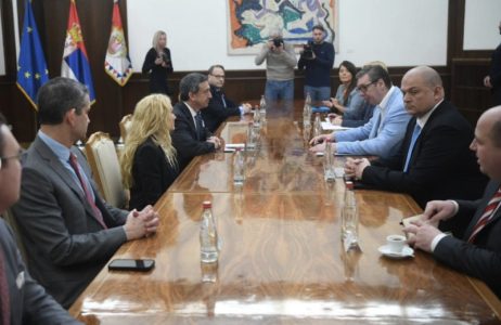 Vučić: “Dobar sastanak o važnim temama sa predstavnicima Američko-jevrejskog komiteta za javne poslove (AIPAC)” (FOTO)