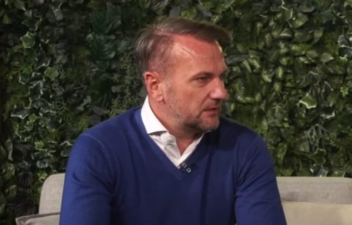 Mijailović ekspresno uputio repliku Čoviću: "Lepše je čitati samo brojeve koji vam se sviđaju"