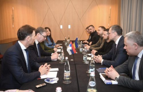 Vučić sa Zelenskim: "Tema razgovora bio je i evropski put naših dveju zemalja" (FOTO)