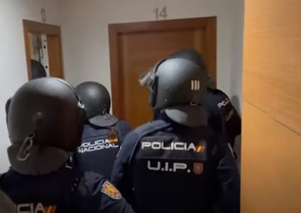 U sobi za mučenje goli, krvavi muškarci: Uhapšeno sedam državljana Srbije, španska policija zatekla horor