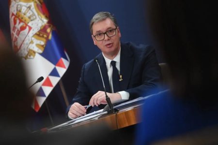 Tačno u 10 sati: Predsednik Vučić, Knežević i Šarić gostuju na TV Prva