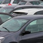 Akumulirane zalihe vozila postaju briga za prodavce: Na lagerima stoji ogroman broj neprodatih automobila