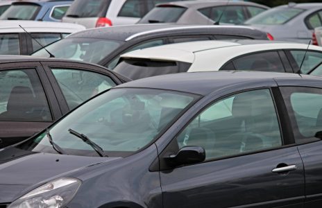 Zanimljiv trend na tržištu automobila: Traže se polovnjaci, prodaja novih opada