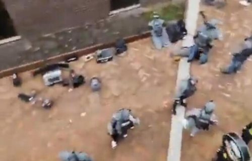 Snimak talačke krize u Holandiji: Ljudi zarobljeni u kafiću, policija evakuisala 150 domova (VIDEO)