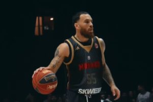 Fener duplirao prednost: Haos u Pireju, Olimpijakos pobedio, Džejms isključen