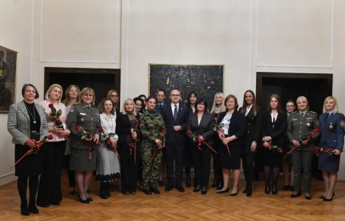 "Hvala na trudu i požrtvovanju koje svakodnevno iskazujete za dobrobit naše Srbije" (FOTO)