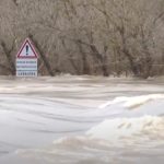 Velike poplave zahvatile jug Francuske, traga se za nestalima (VIDEO)