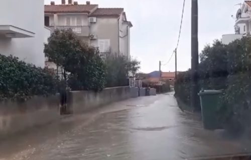 Strašno nevreme pogodilo Hrvatsku: Poplavljeni gotovo svi delovi Zadra