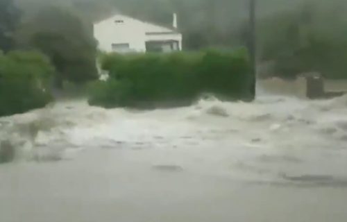 Francuska: Poplave zahvatile jug zemlje, troje ljudi mrtvo, četvoro nestalo (VIDEO)