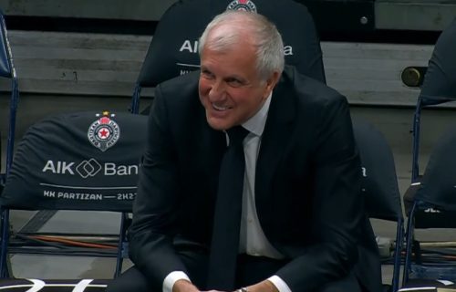 Obradović potezom "zapalio" Arenu: Trener Partizana "potpisao" (VIDEO)