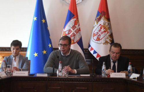 Vučić na sednici Saveta za nacionalnu bezbednost: Sigurnost građana je prioritet, zadaci su podeljeni (FOTO)
