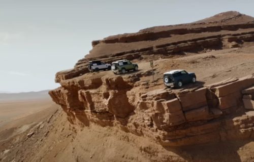 Pogledajte reklamu za Land Rover koja je zabranjena: Vozač bi mogao da rizikuje život! (VIDEO)