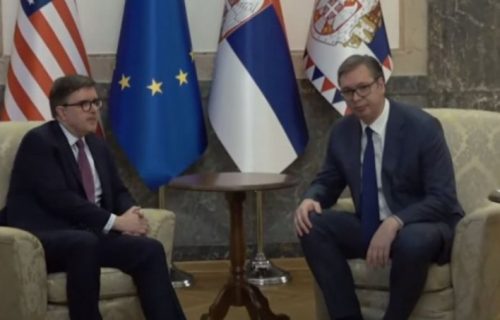 (UŽIVO) Počeo sastanak: Predsednik Vučić se sastao sa Džejmsom O'Brajanom (VIDEO)