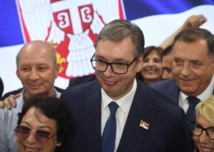 Vučić se sastao sa Srbima iz Mostara: Predsednik Srbije nastavlja posetu Hercegovini (FOTO)