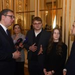 "Oni su ponos Srbije, spremni da pomognu znanjem": Vučić sa članovima Srpskog nuklearnog društva (FOTO)